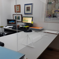 Mampara de metacrilato de 650x600 con ventana